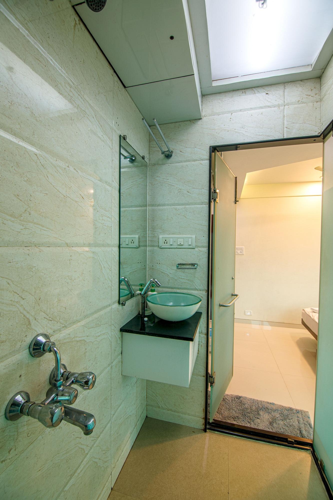 La Hotel Metro near BKC Bombay Esterno foto