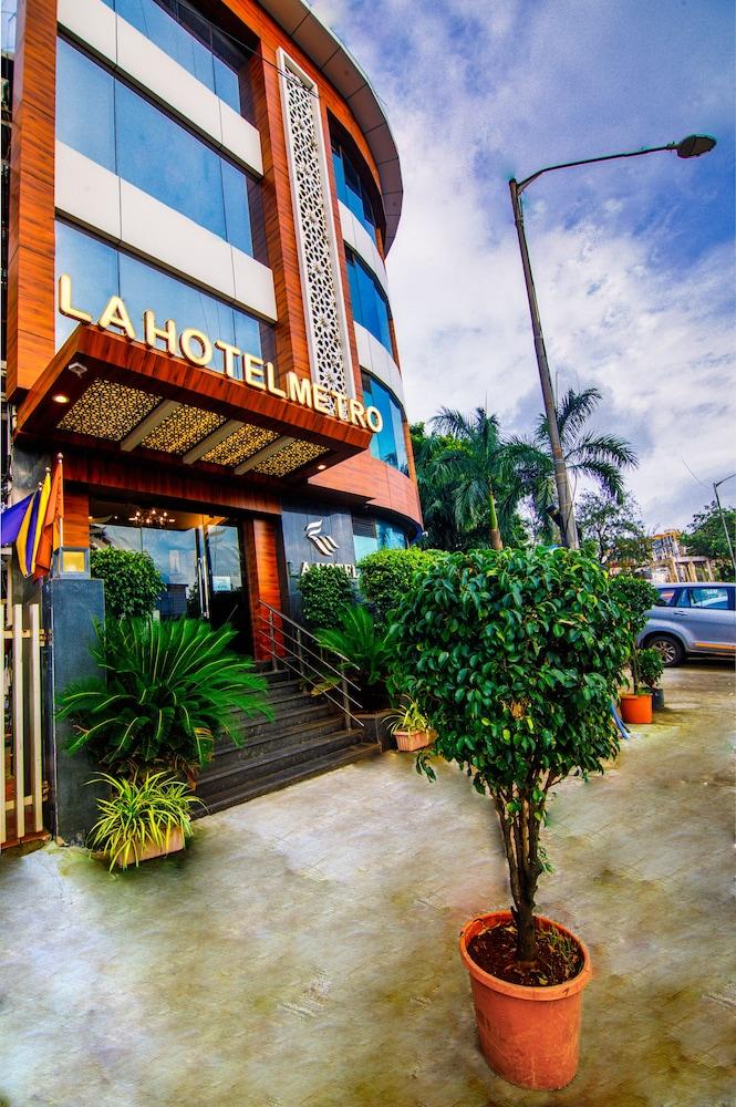La Hotel Metro near BKC Bombay Esterno foto