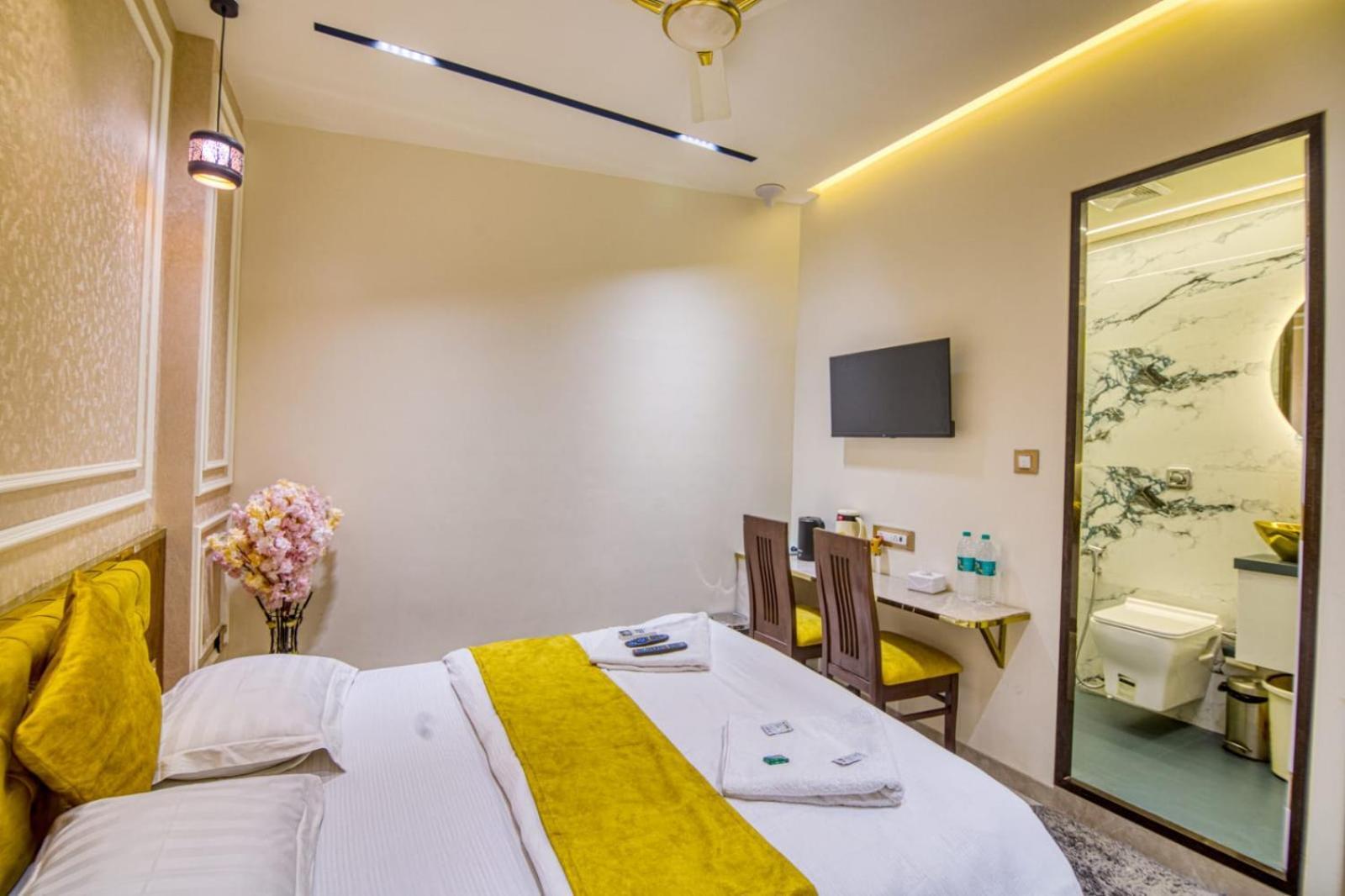 La Hotel Metro near BKC Bombay Esterno foto